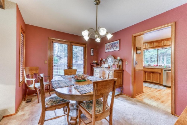 Upscale Exclusive image 10