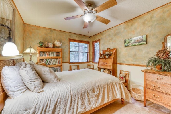 Upscale Exclusive image 15