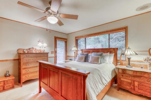 Upscale Exclusive image 20