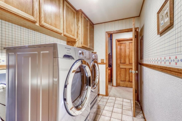 Upscale Exclusive image 24