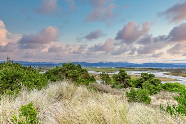 Upscale Exclusive image 29